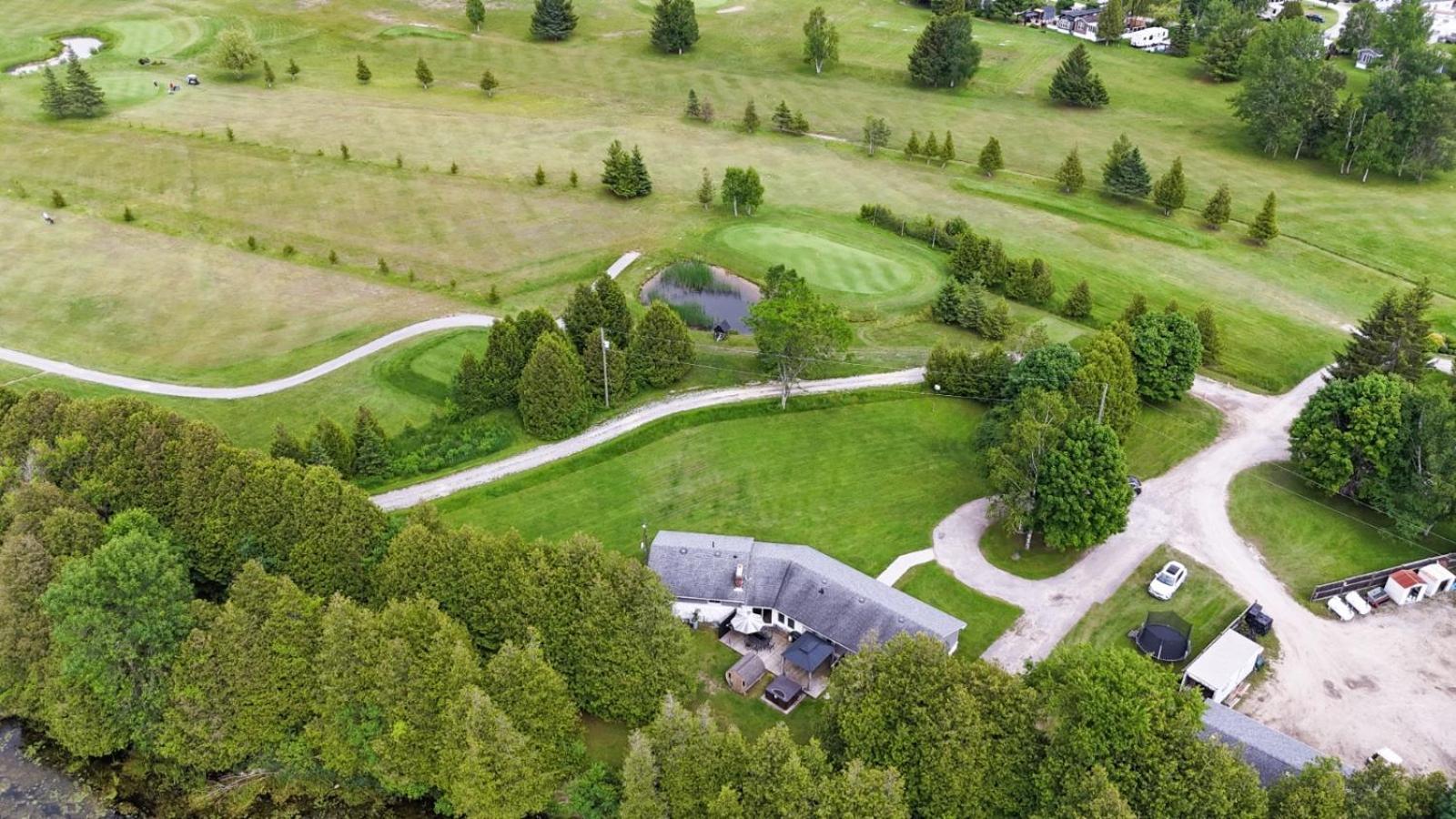Deer Run Cottage- Golf Course Cottage Kawartha Lakes Exterior foto
