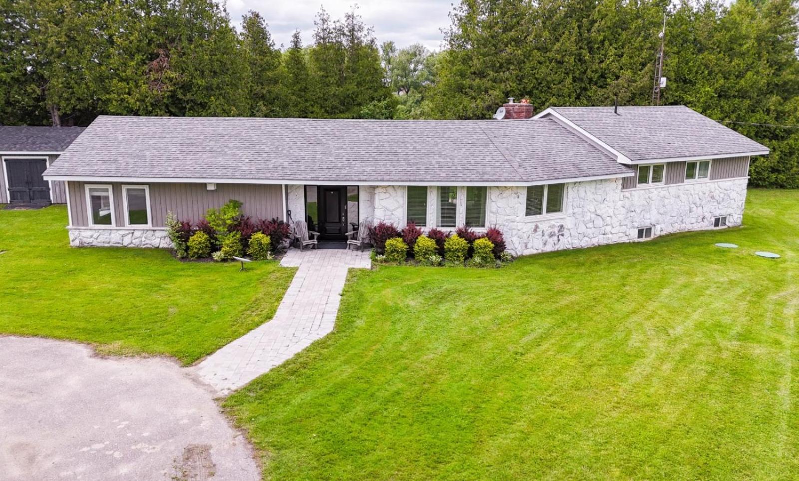 Deer Run Cottage- Golf Course Cottage Kawartha Lakes Exterior foto